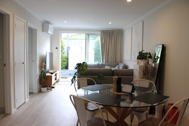 Photo of property in 20 Ridgeview Close, Red Beach, 0932