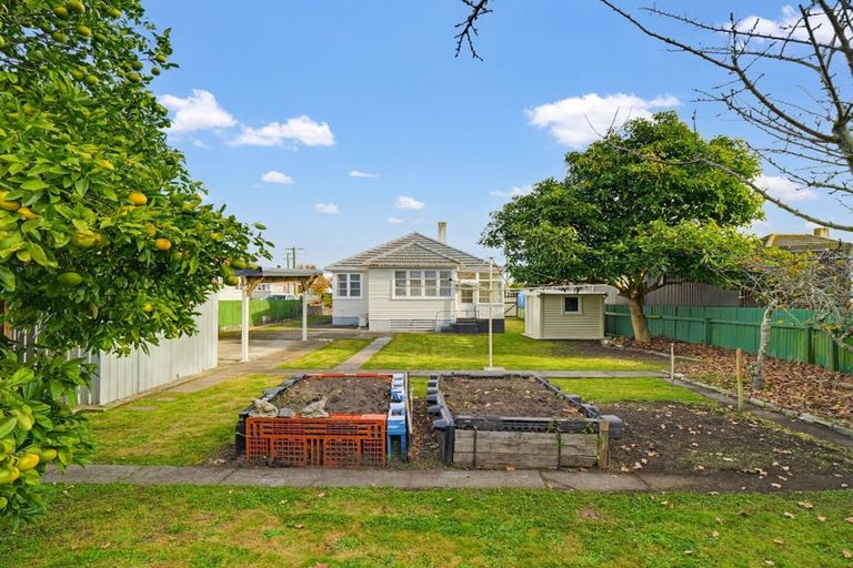 Photo of property in 16 Victory Place, Aramoho, Whanganui, 4500