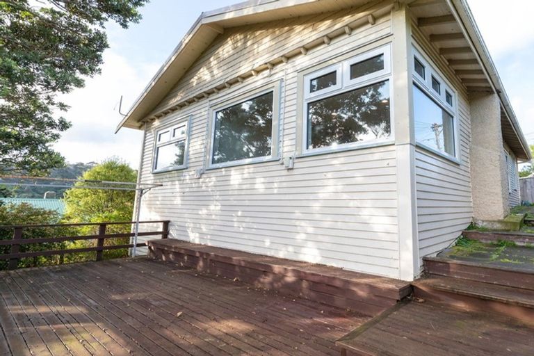 Photo of property in 2 Fernhill Terrace, Wadestown, Wellington, 6012