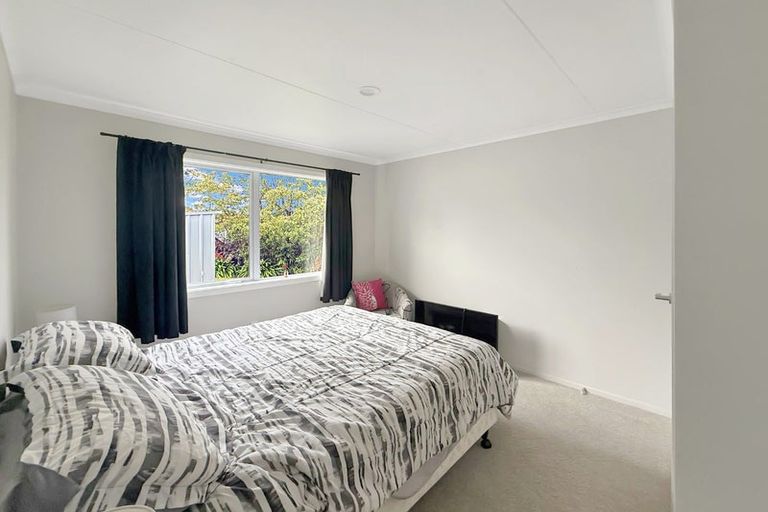 Photo of property in 38 Invergarry Road, Hilltop, Taupo, 3330