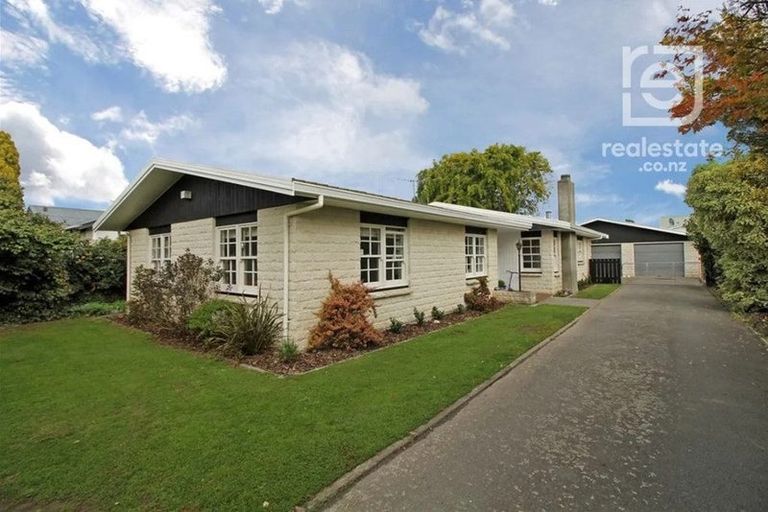 Photo of property in 47 Cambridge Terrace, Masterton, 5810