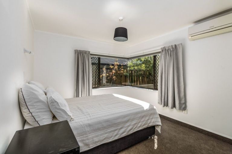 Photo of property in 2/17 Church Road, Taradale, Napier, 4112