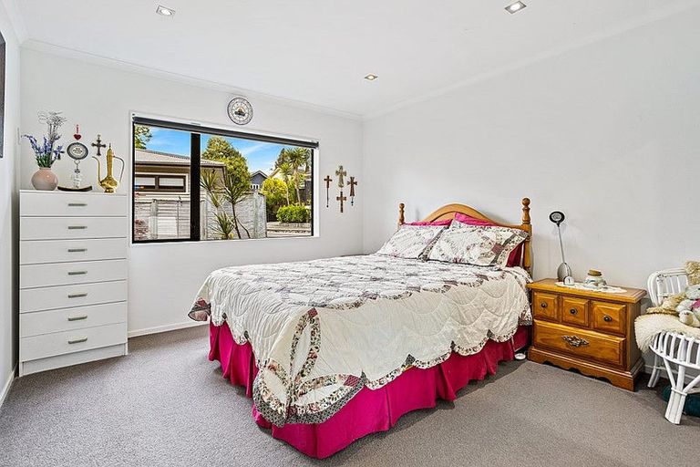 Photo of property in 71a Stottholm Road, Titirangi, Auckland, 0604