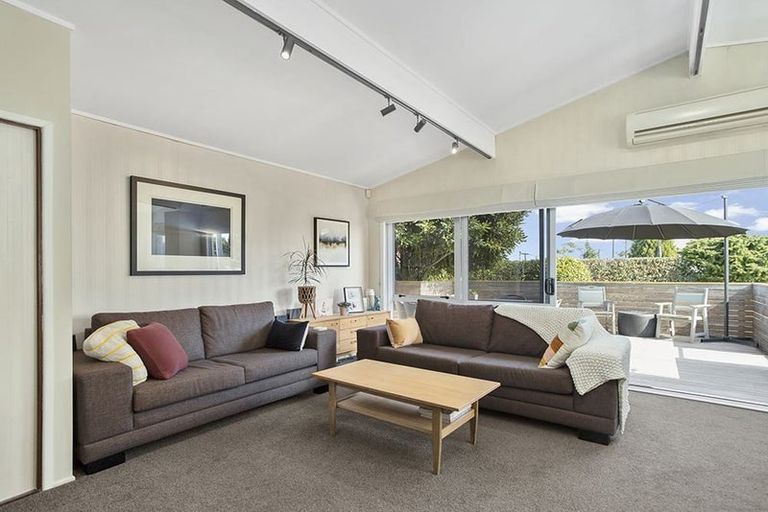 Photo of property in 84 Tiraumea Drive, Pakuranga, Auckland, 2010