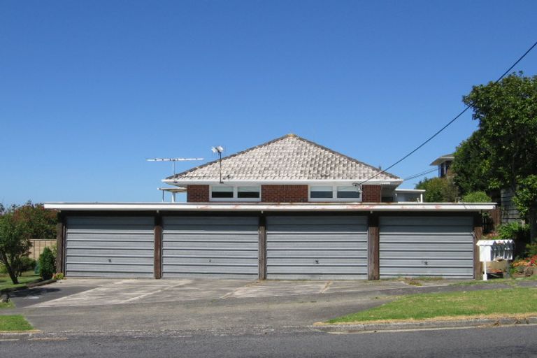 Photo of property in 73a Castor Bay Road, Castor Bay, Auckland, 0620