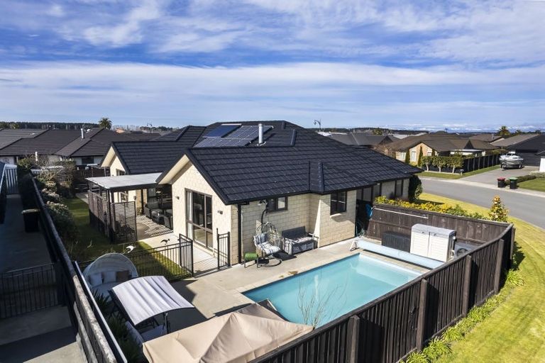 Photo of property in 4 Gilchrist Place, Kaiapoi, 7630