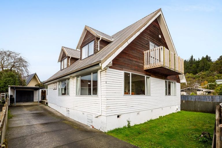 Photo of property in 21 Mangaroa Hill Road, Maoribank, Upper Hutt, 5018