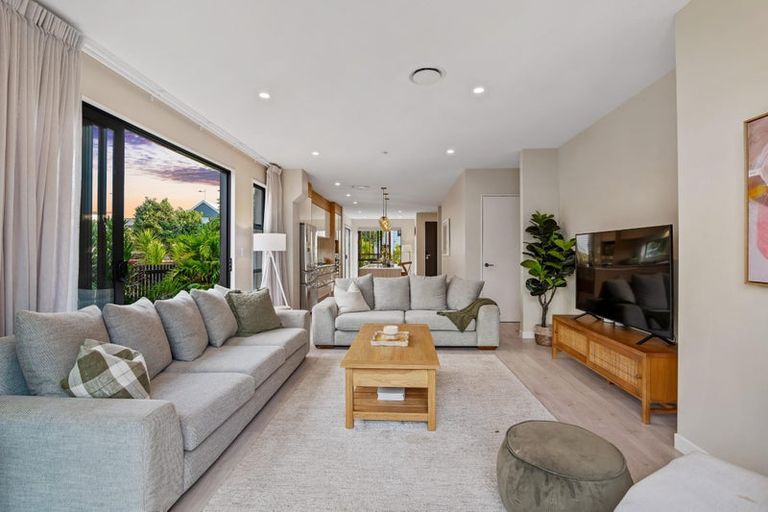 Photo of property in 64 Glidepath Road, Hobsonville, Auckland, 0616