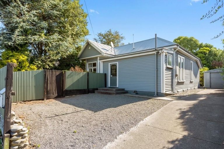 Photo of property in 113 Geraldine Street, Edgeware, Christchurch, 8013