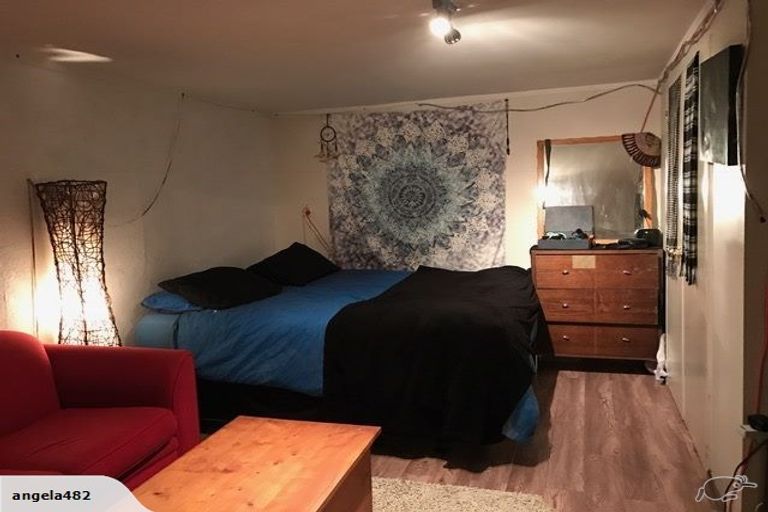 Photo of property in 21a Stanley Road, Glenfield, Auckland, 0629