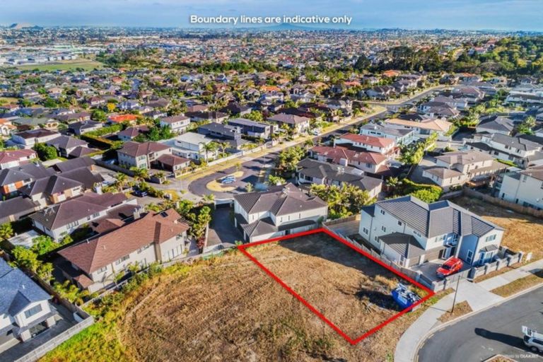 Photo of property in 11 Alan John Place, East Tamaki Heights, Auckland, 2016