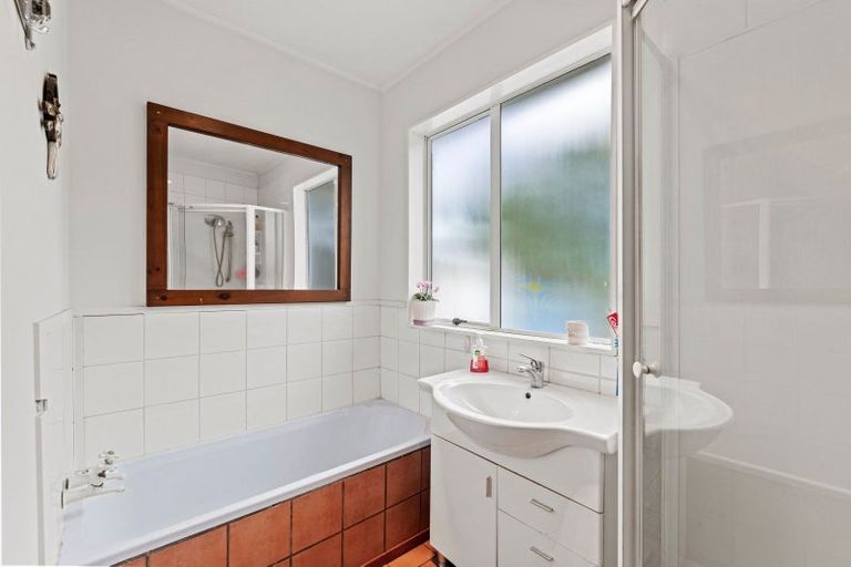 Photo of property in 120 Mackworth Street, Woolston, Christchurch, 8062