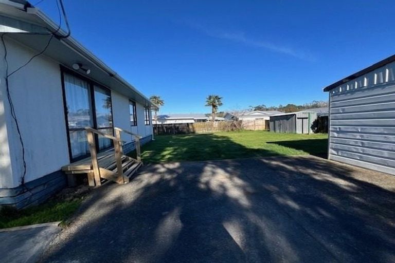 Photo of property in 10 Starforth Place, Henderson, Auckland, 0612