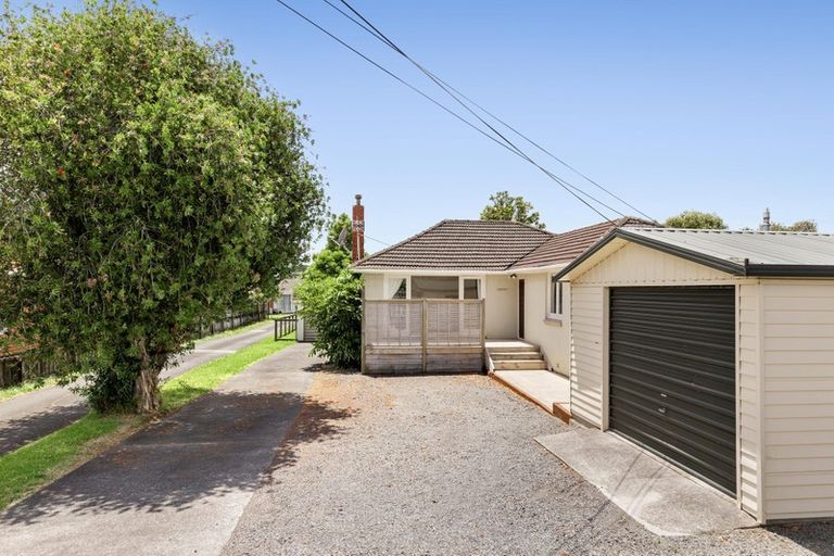 Photo of property in 727 Te Atatu Road, Te Atatu Peninsula, Auckland, 0610