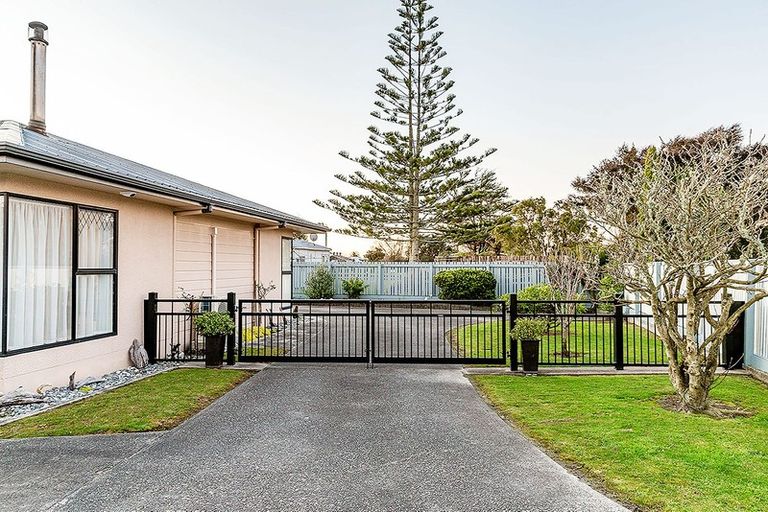 Photo of property in 4 Hunter Street, Westport, 7825