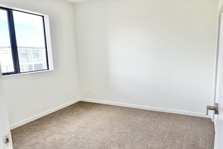 Photo of property in 15 Pilot Drive, Hobsonville, Auckland, 0616