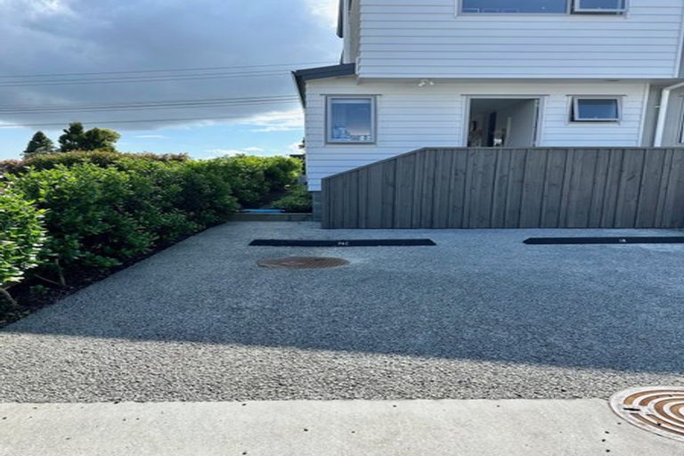 Photo of property in 74c Stanley Road, Glenfield, Auckland, 0629