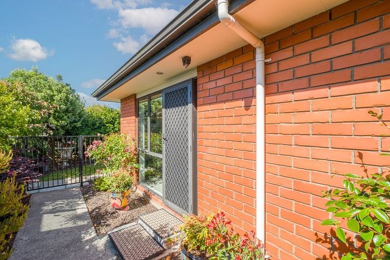 Photo of property in 9 Clinton Lane, Woolston, Christchurch, 8062