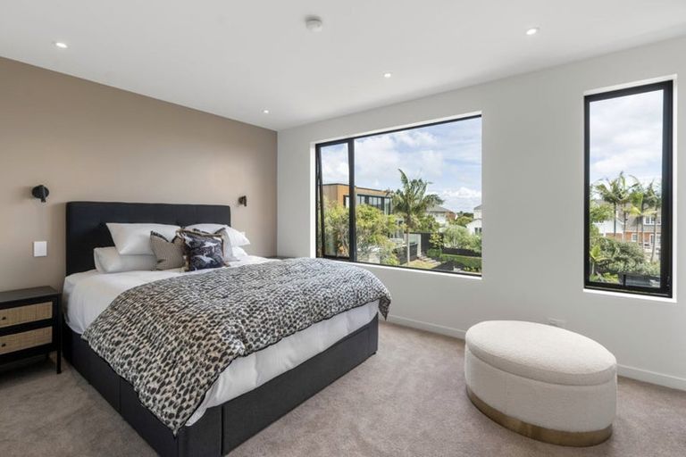 Photo of property in 32 Dudley Road, Inglewood, 4386