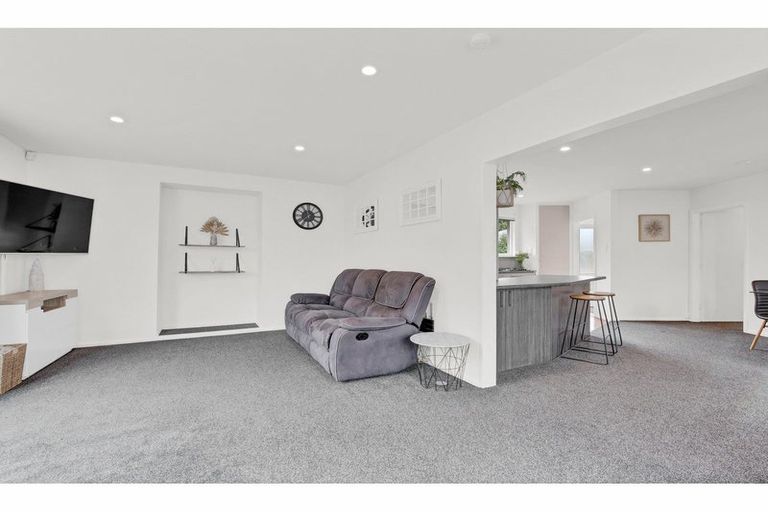 Photo of property in 17 Opal Place, Casebrook, Christchurch, 8051