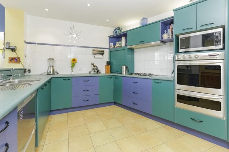 Photo of property in 123 Golf Road, Titirangi, Auckland, 0600