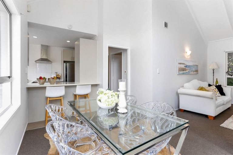 Photo of property in 2/21 Simon Ellice Drive, Bayview, Auckland, 0629