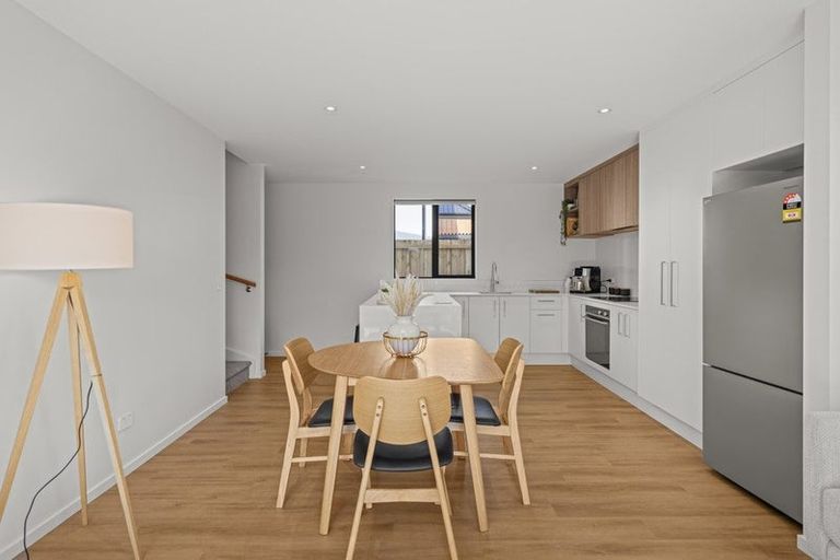 Photo of property in 8/130 Holly Road, St Albans, Christchurch, 8014