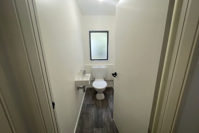 Photo of property in 44u6 Allington Road, Karori, Wellington, 6012