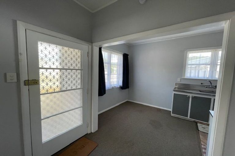 Photo of property in 96 Naenae Road, Naenae, Lower Hutt, 5011