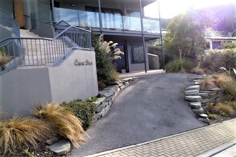 Photo of property in 12 Aspen Grove, Fernhill, Queenstown, 9300