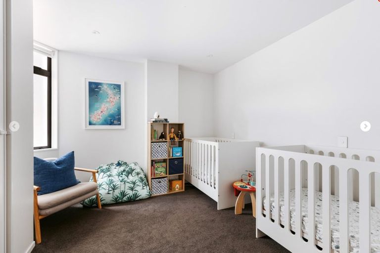 Photo of property in 7/48 Marine Parade, Mount Maunganui, 3116