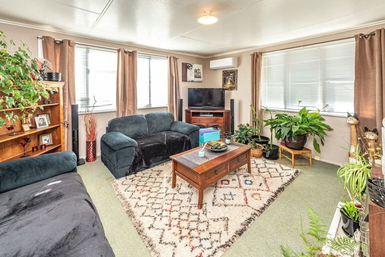 Photo of property in 51 Kowhai Street, Castlecliff, Whanganui, 4501