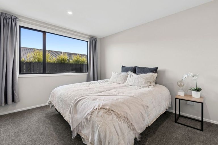 Photo of property in 16 Sentinel Drive, Lake Hawea, 9382