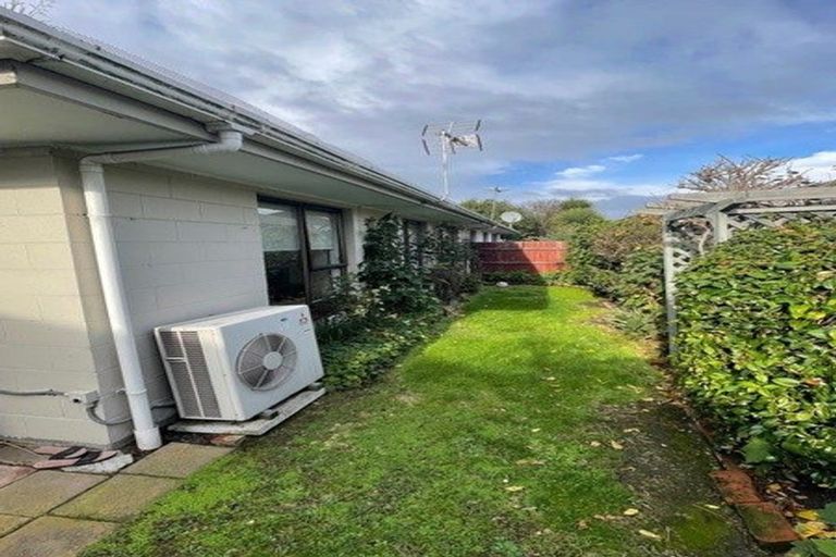 Photo of property in 2/99a Woodham Road, Linwood, Christchurch, 8062