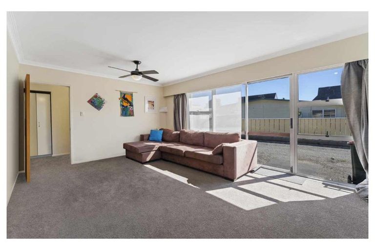 Photo of property in 28b Mahana Road, Paraparaumu Beach, Paraparaumu, 5032