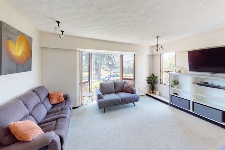 Photo of property in 19 Akepiro Place, Tawhero, Whanganui, 4501
