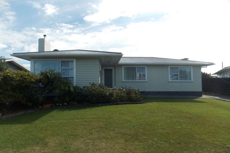 Photo of property in 45 Sutherland Crescent, Westbrook, Palmerston North, 4412