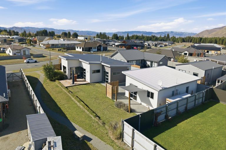 Photo of property in 12 Grandvue Drive, Twizel, 7901