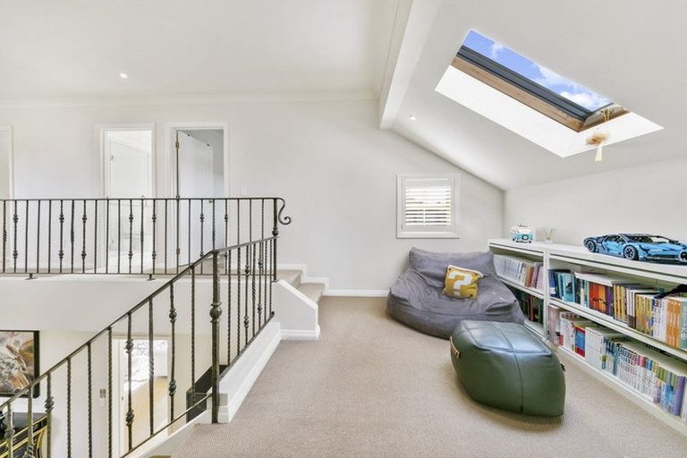 Photo of property in 12 Fairfield Lane, East Tamaki Heights, Auckland, 2016
