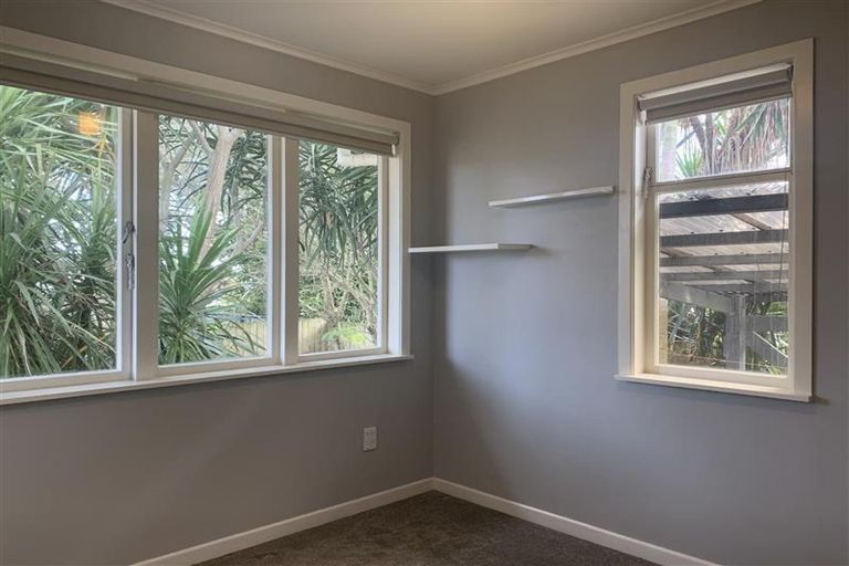 Photo of property in 106 Lincoln Road, Henderson, Auckland, 0610