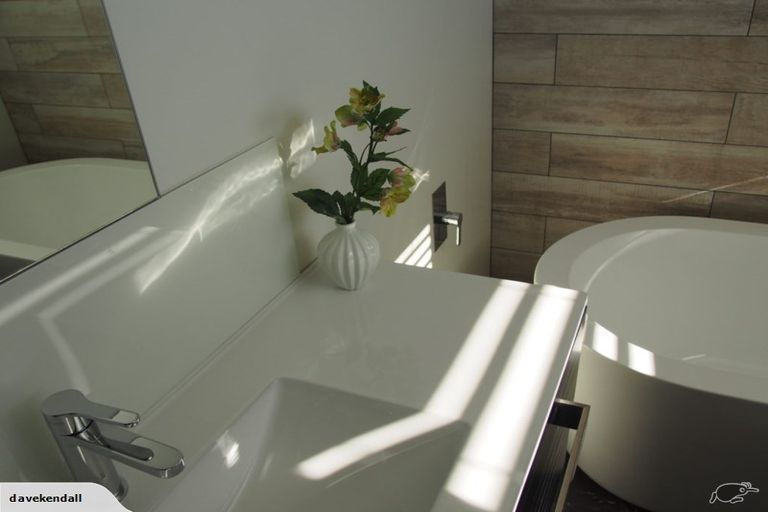 Photo of property in 52 Mount Linton Avenue, Wanaka, 9305