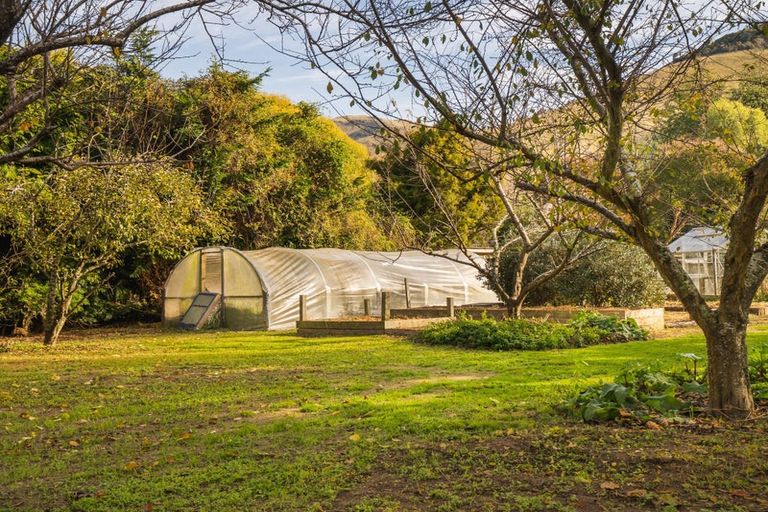 Photo of property in 72 Western Valley Road, Little River, 7591