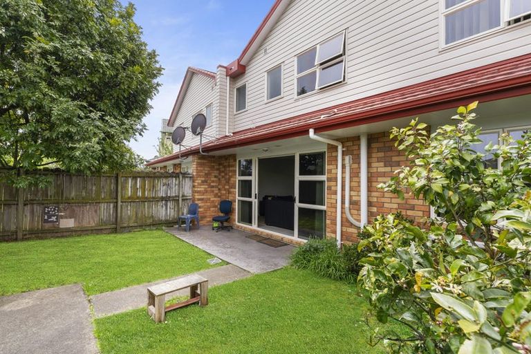 Photo of property in 8 Lime Crescent, Papakura, 2110