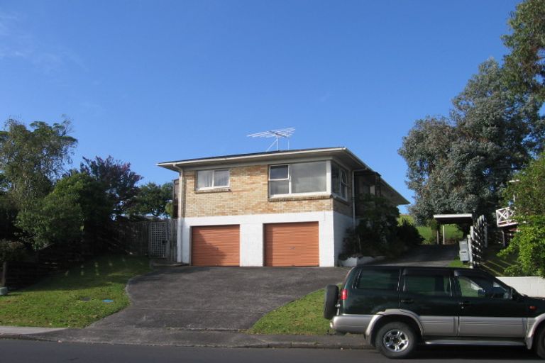 Photo of property in 2/108 Hillside Road, Glenfield, Auckland, 0627