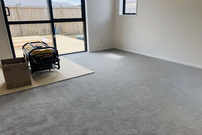 Photo of property in 8 Maxwell Road, Pukekohe, 2120