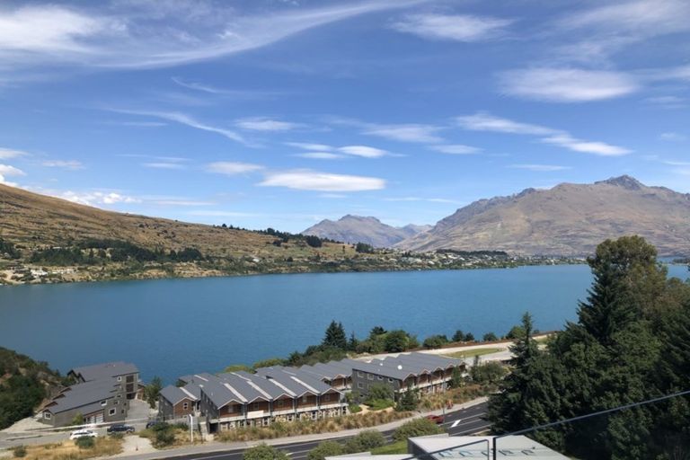 Photo of property in 17 Highlands Close, Queenstown, 9300
