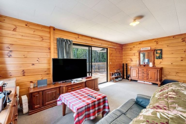 Photo of property in 10a Halberg Street, Glenfield, Auckland, 0629