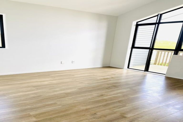 Photo of property in 27 Huringa Road, Karaka, 2113