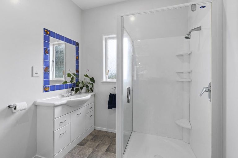 Photo of property in 17 Fortunatus Street, Brooklyn, Wellington, 6021