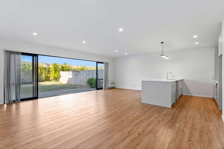 Photo of property in 65 Hayfield Way, Karaka, Papakura, 2113